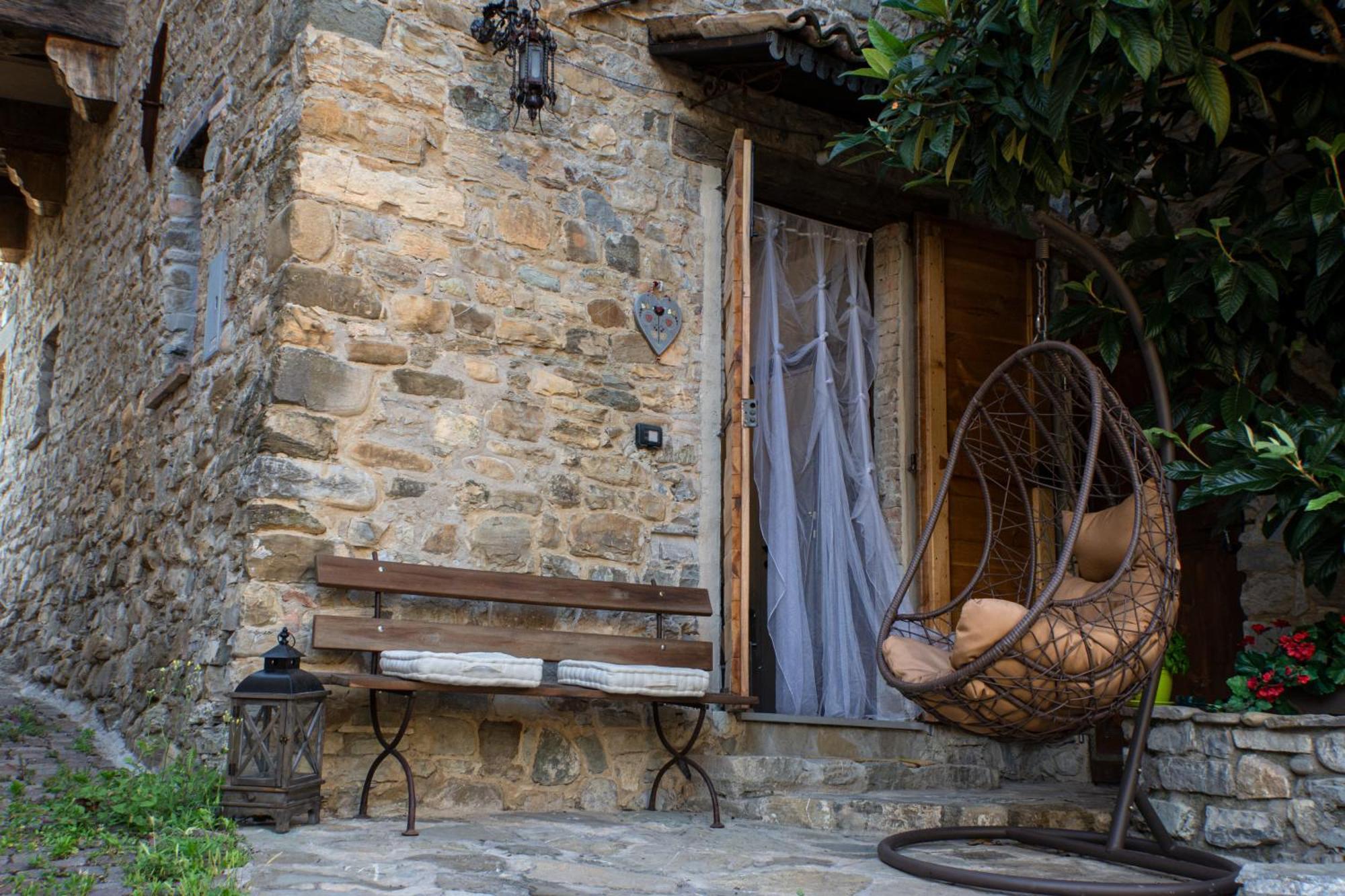Ferienwohnung Il Nido Di Matilde _Monolocale Design Sul Fiume_ Rossena Exterior foto
